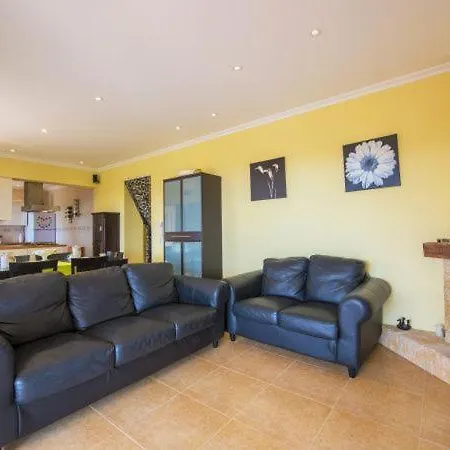 Sleeps 10 Pool Villa