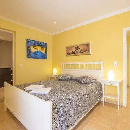 Sleeps 10 Pool