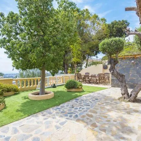 Sleeps 10 Pool Villa