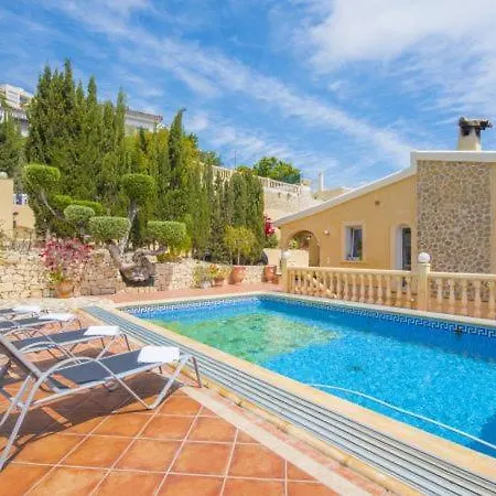Sleeps 10 Pool Villa