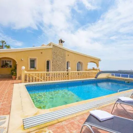 Sleeps 10 Pool